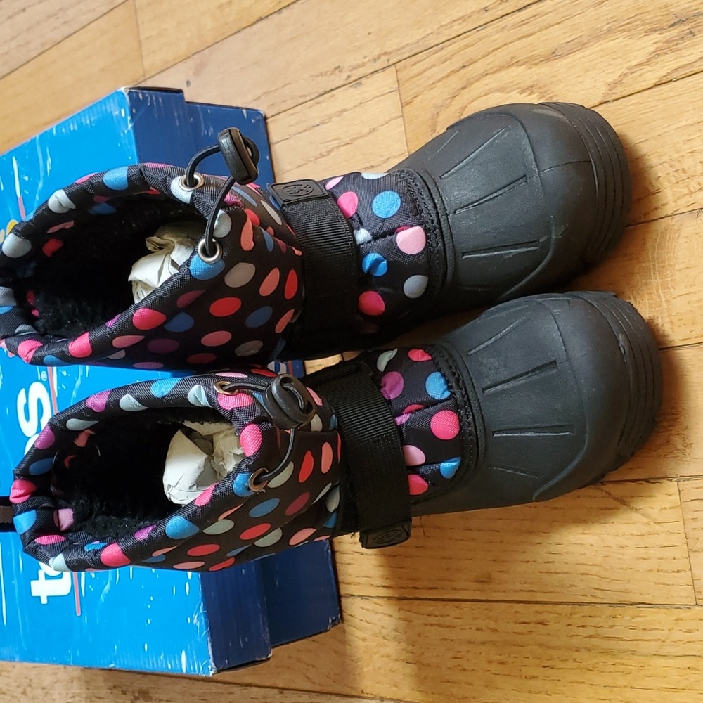 Snow boots girl